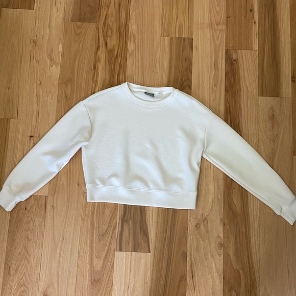 Only White Crew Neck - Picture 1 of 4